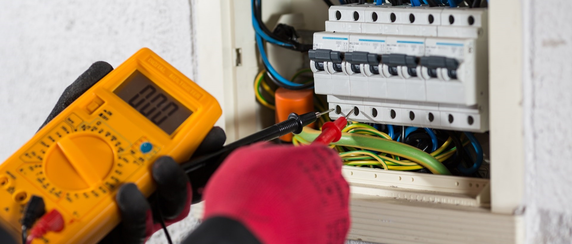 Electricians E3